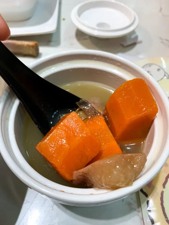 雪梨蜜冬百合煲豬展