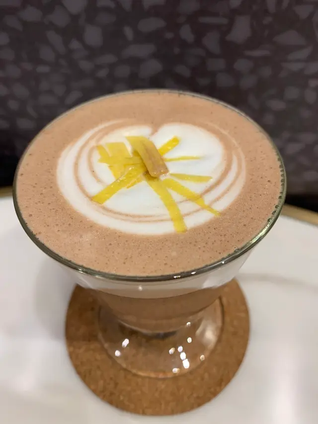 朱古力味香濃,帶微微橙酒香甜