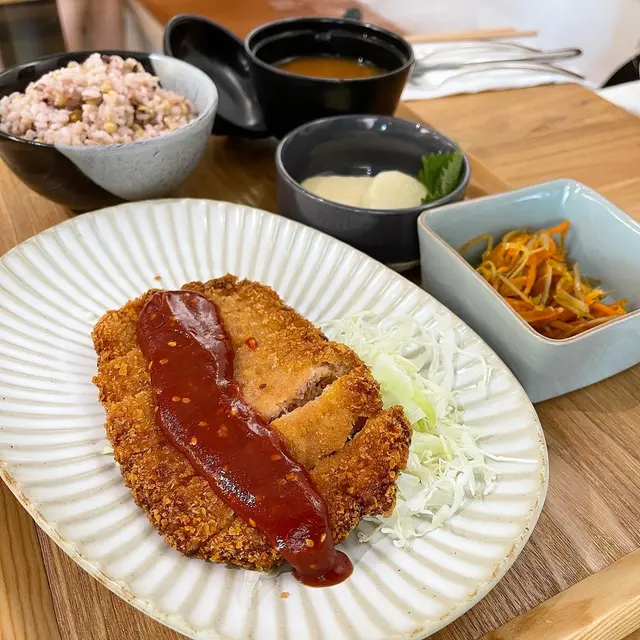 日式吉列豬扒定食