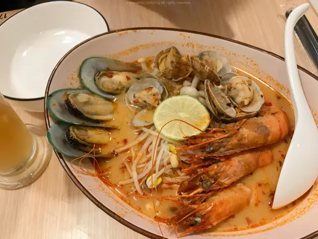 冬蔭公海鮮湯麵