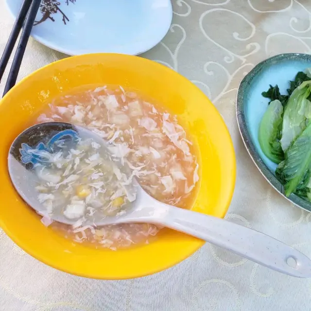 送嘅粟米羹同油菜