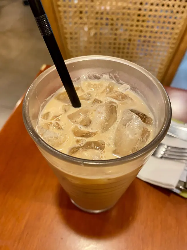 鮮奶咖啡