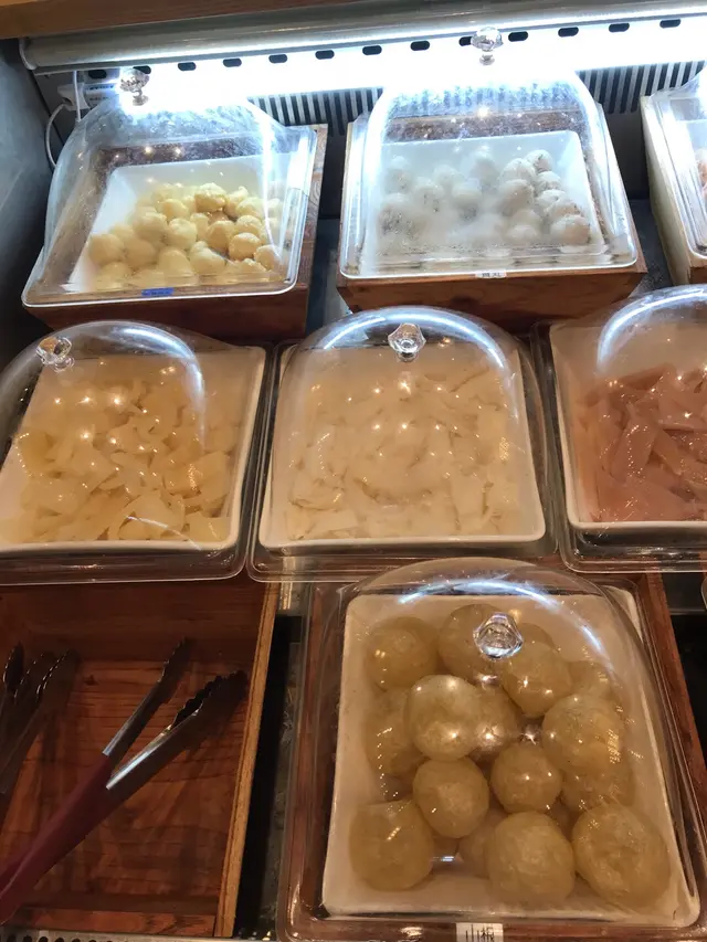 有我至愛嘅水尢同牛柏葉