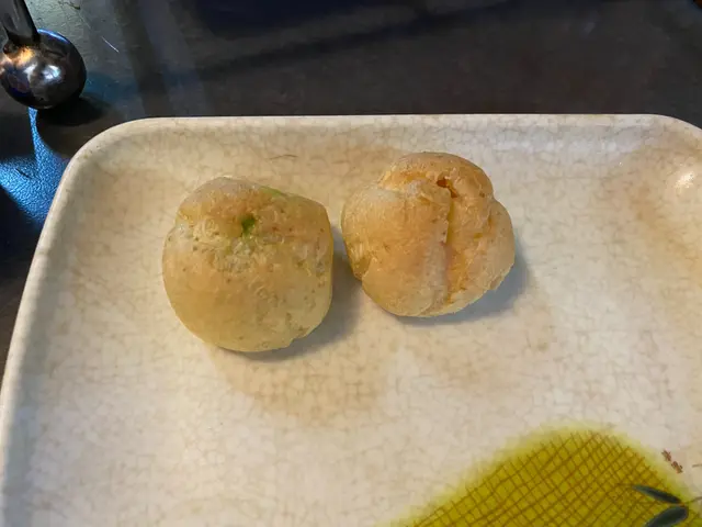 抹茶，士多啤梨泡芙