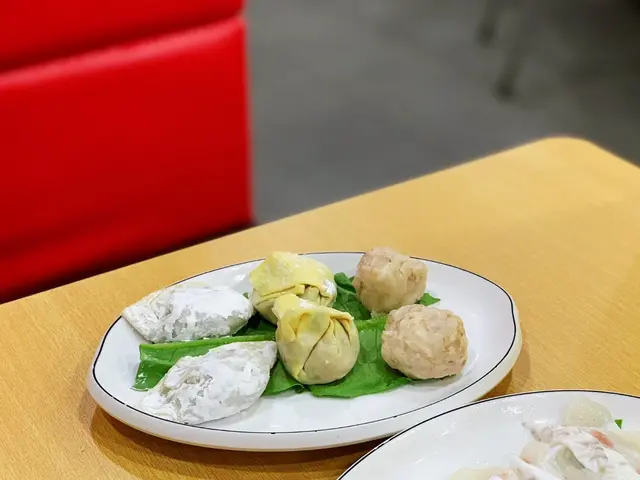手打蝦丸 & 特色招牌餃