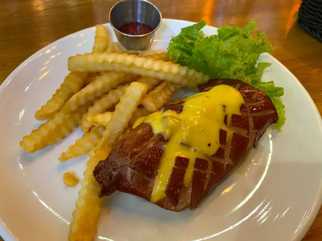 檸檬香煎原隻鴨胸配薯菜