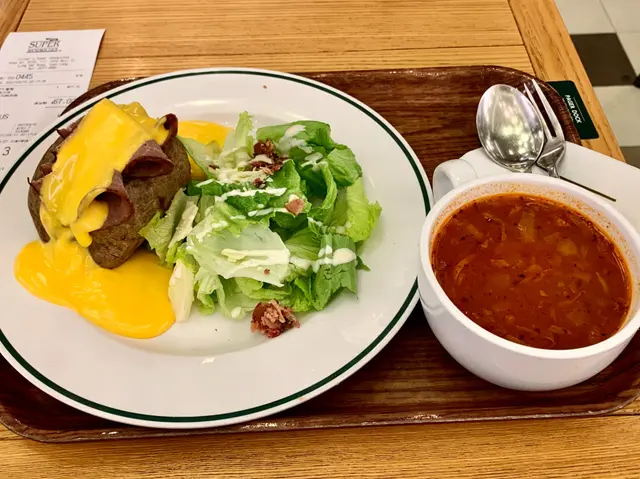 The Great Philly and Cheddar Cheese Sauce Combo 費城牛肉車打芝士醬焗薯 套餐配菜湯