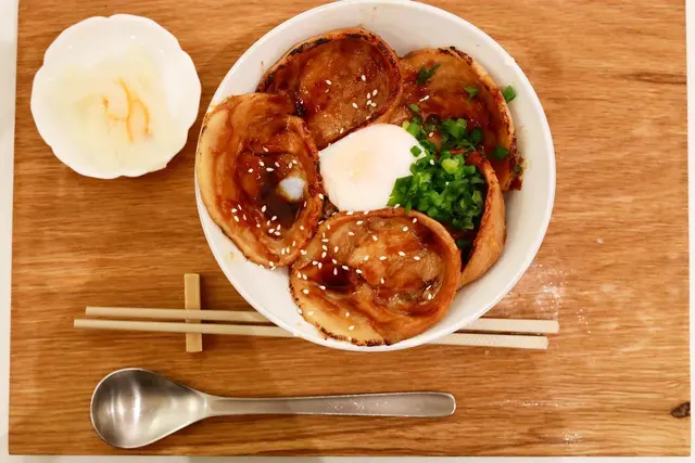 十勝燒豚丼