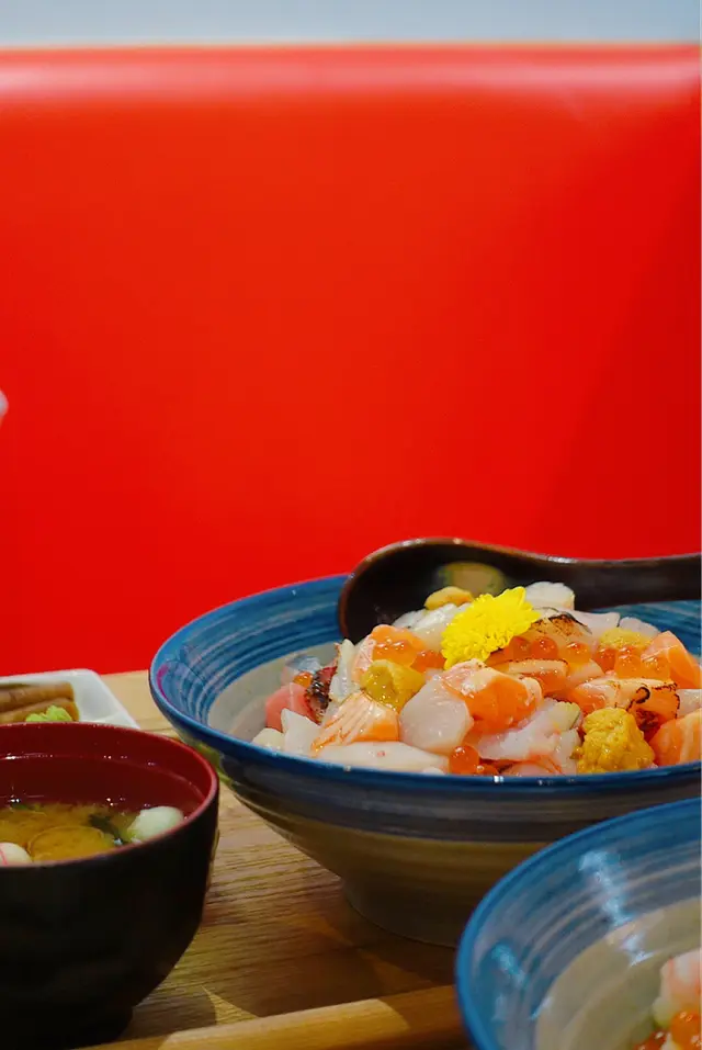 豪華海之寶石丼