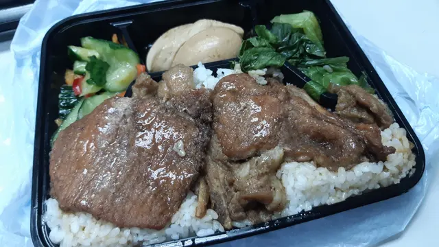 招牌滷豬扒便當