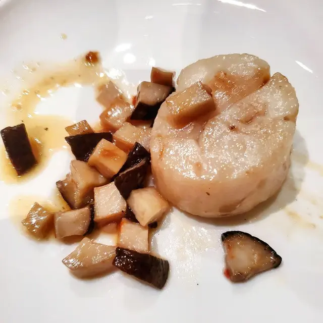 燒汁香煎元貝皇