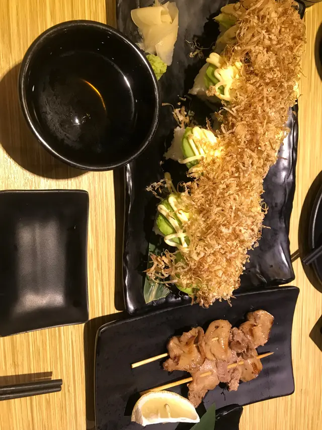 牛油果軟蟹卷,炭燒牛舌