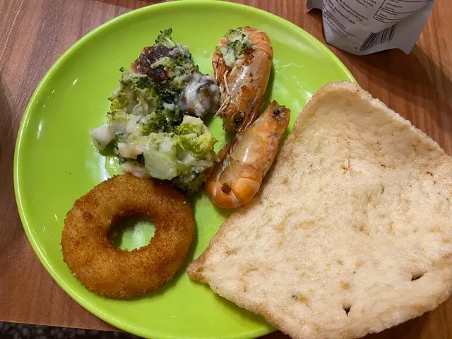 芝士焗西蘭花,大頭蝦,魷魚圈,蝦片