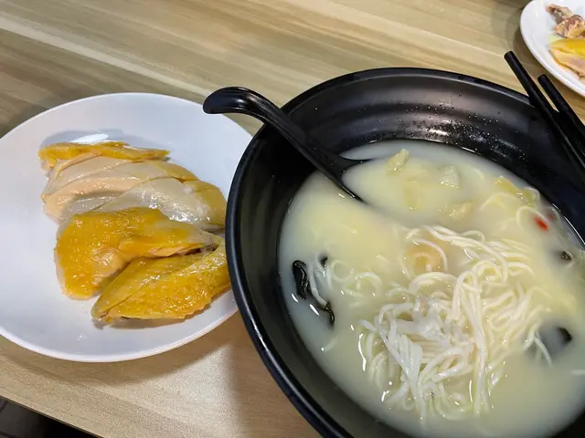 花膠雞湯上海麵