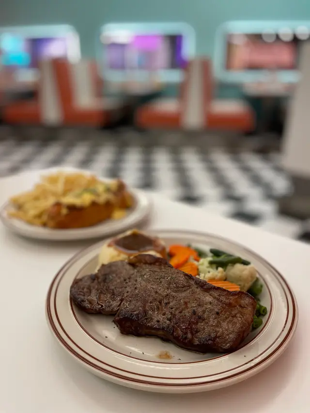 USDA 西冷牛扒可選兩種不同伴碟