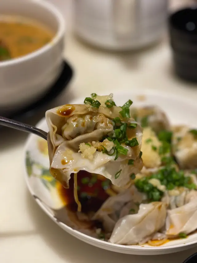 蔥花和蒜泥下得豪爽，非常惹味