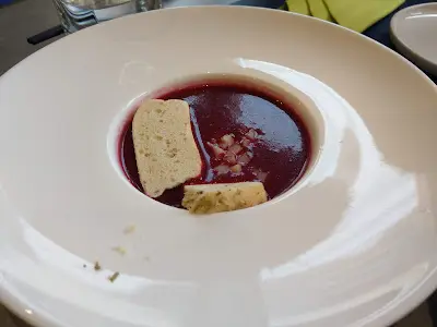 白甘筍紅菜頭椰汁湯