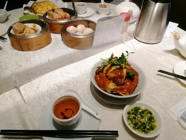 透明膠片隔開，感覺食得安心DD。