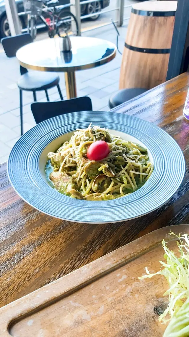 香草醬意大利麵+雞胸肉
