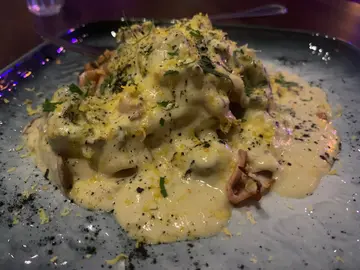 卡邦尼鱿鱼面