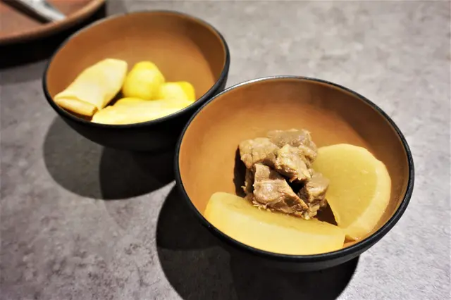 春卷、咖喱魚蛋、蘿蔔牛腩