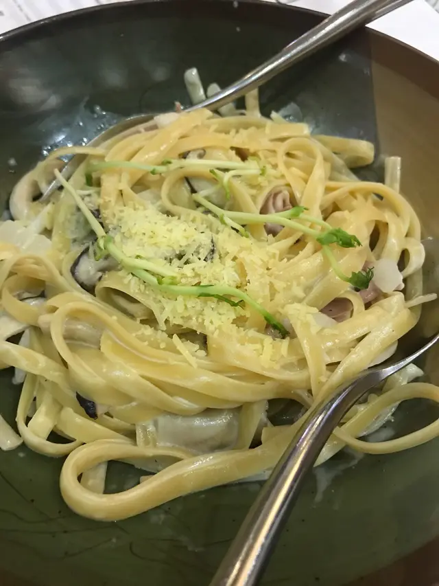 西班牙黑毛豬風乾火腿野菌闊條麵