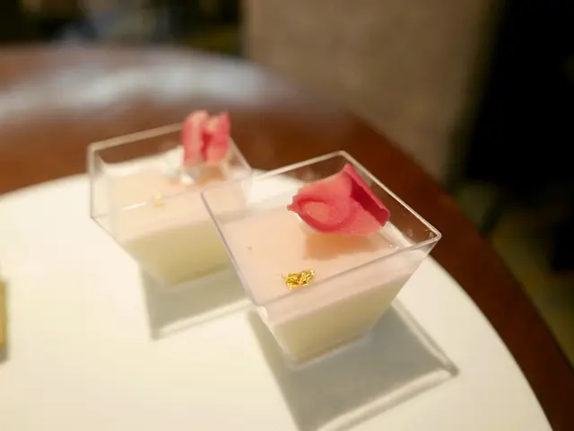 白朱古力玫瑰慕絲