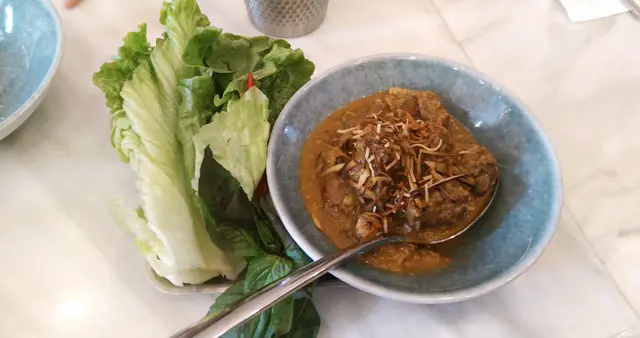 巴東牛肉生菜包