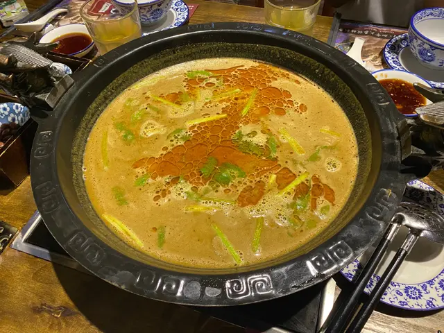 韋小寶特濃沙嗲湯鍋 配雞湯