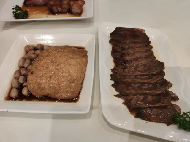 五香牛展和鹵水豆腐