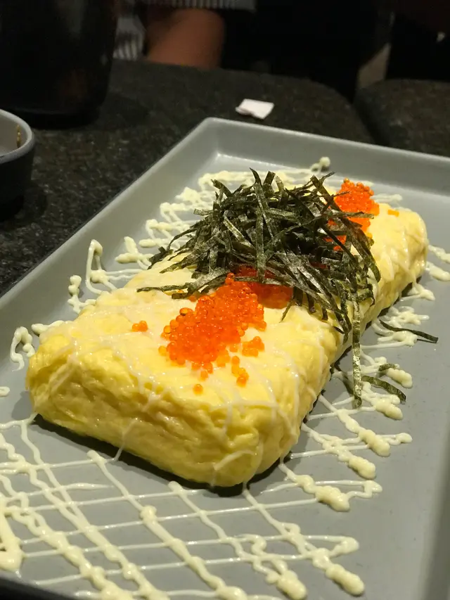 邪惡得嚟嘅芝士加上咸咸地明太子配埋幼滑蛋卷😋😋😋真係同舌尖玩遊戲