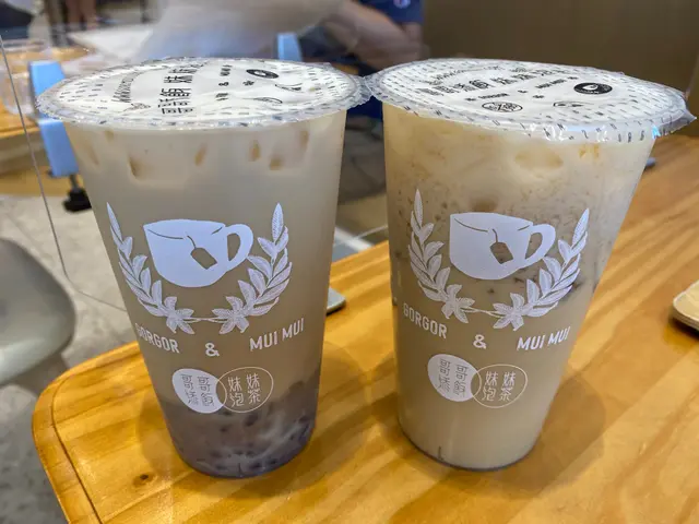 有時候想喝紅豆奶茶,靚靚雪燕桃膠奶茶