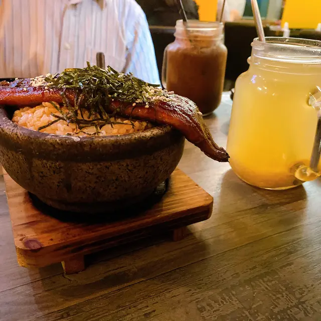 原條鰻魚石鍋飯