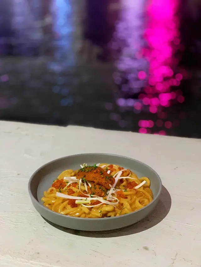 三文魚子海膽忌廉醬烏冬