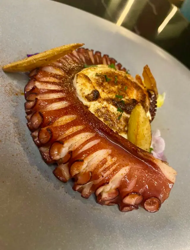 Slow cooked octopus leg 慢煮八爪魚腳