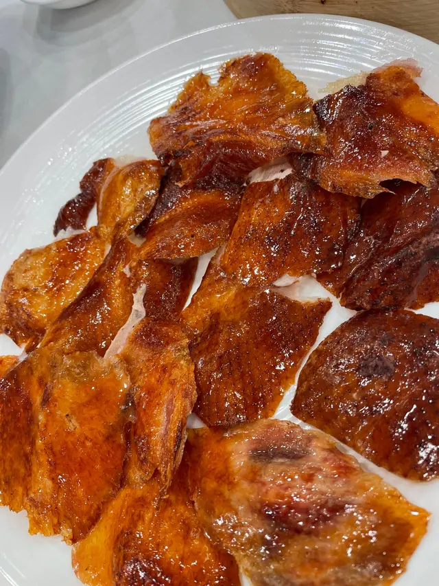 超級好味，已經嚟過好多次依個係必要嘅片皮鴨，一啲都唔油膩好好味。