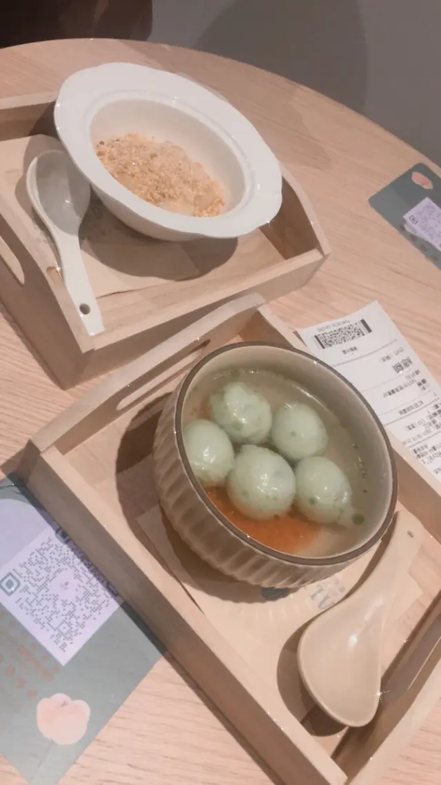 左：$15  右：$42