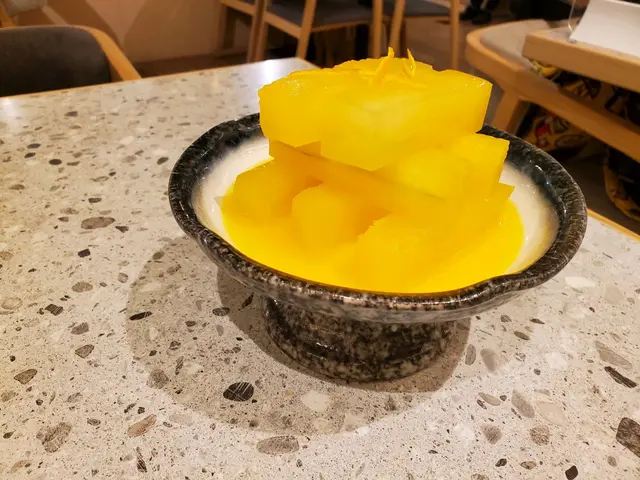 爽脆冬瓜滲入鮮甜的橙汁味，感覺像吃甜品，但完全不膩。
