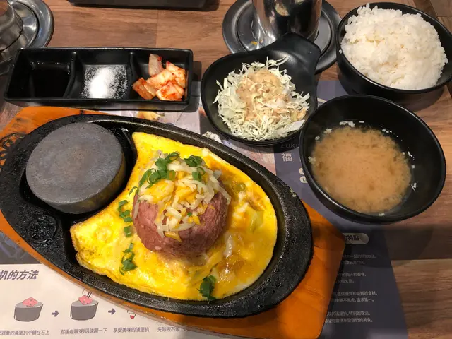 芝士蛋和牛漢堡扒