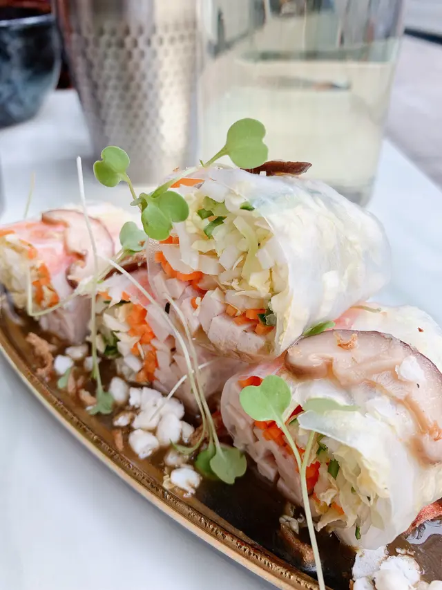 扎肉米紙卷配炸野米 醋漬冬菇 甜酒松露