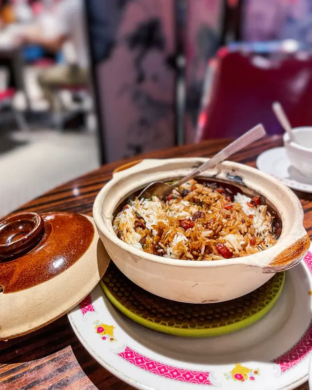 砂煲臘味豬油撈飯