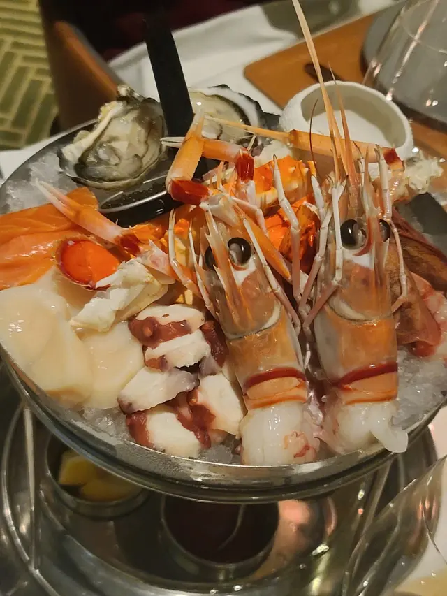 The grand seafood tower