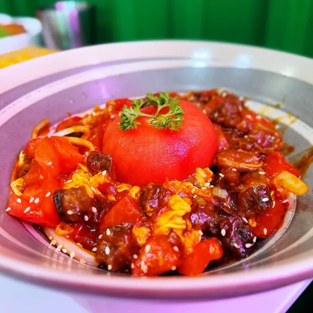 堅鮮茄蛋牛柳粒飯