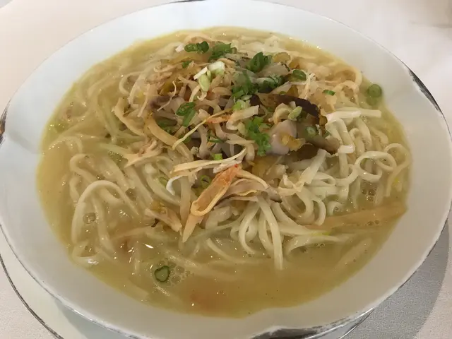 雲腿海味手工拉麵