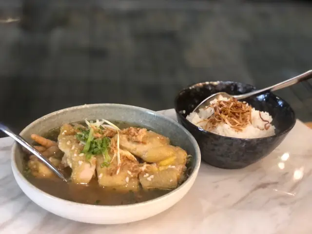藥膳浸鮮雞配白飯