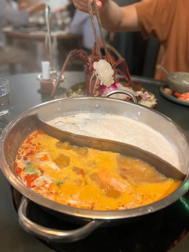 全晚焦點既椰子雞湯！冬蔭功亦都唔錯！
