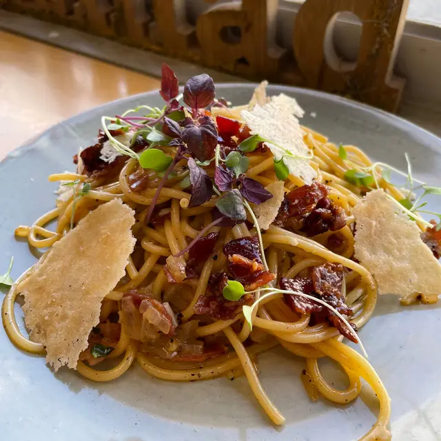 煙燻豬豬卡邦尼