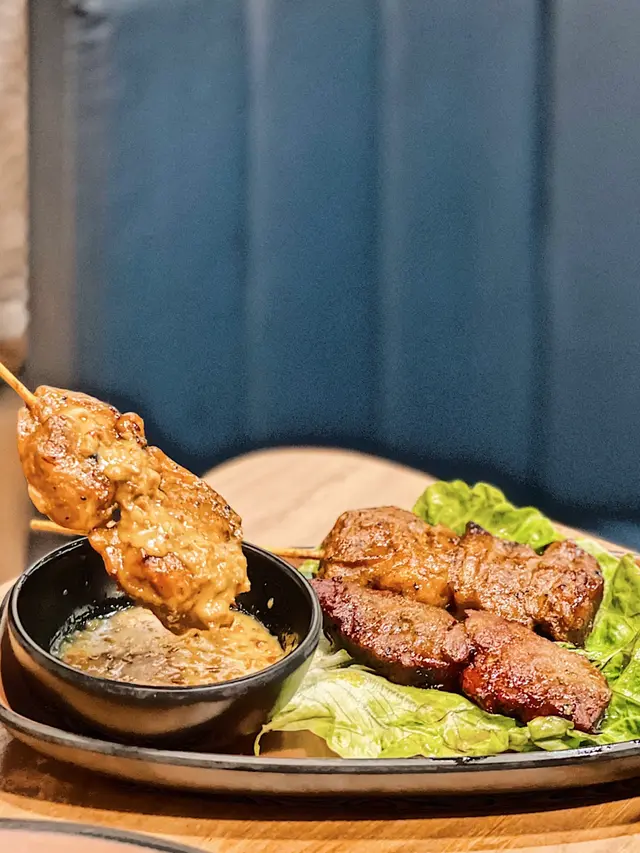 串燒[雞/牛/豬] (三串)