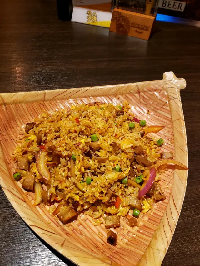 辣椒膏豬頸肉炒飯