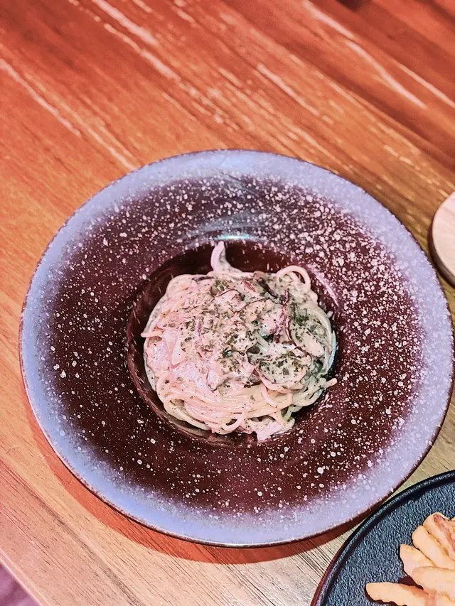 黑松露卡邦尼意大利粉 𝐒𝐩𝐚𝐠𝐡𝐞𝐭𝐭𝐢 𝐂𝐚𝐫𝐛𝐨𝐧𝐚𝐫𝐚 𝐰𝐢𝐭𝐡 𝐁𝐥𝐚𝐜𝐤 𝐓𝐫𝐮𝐟𝐟𝐥𝐞𝐬